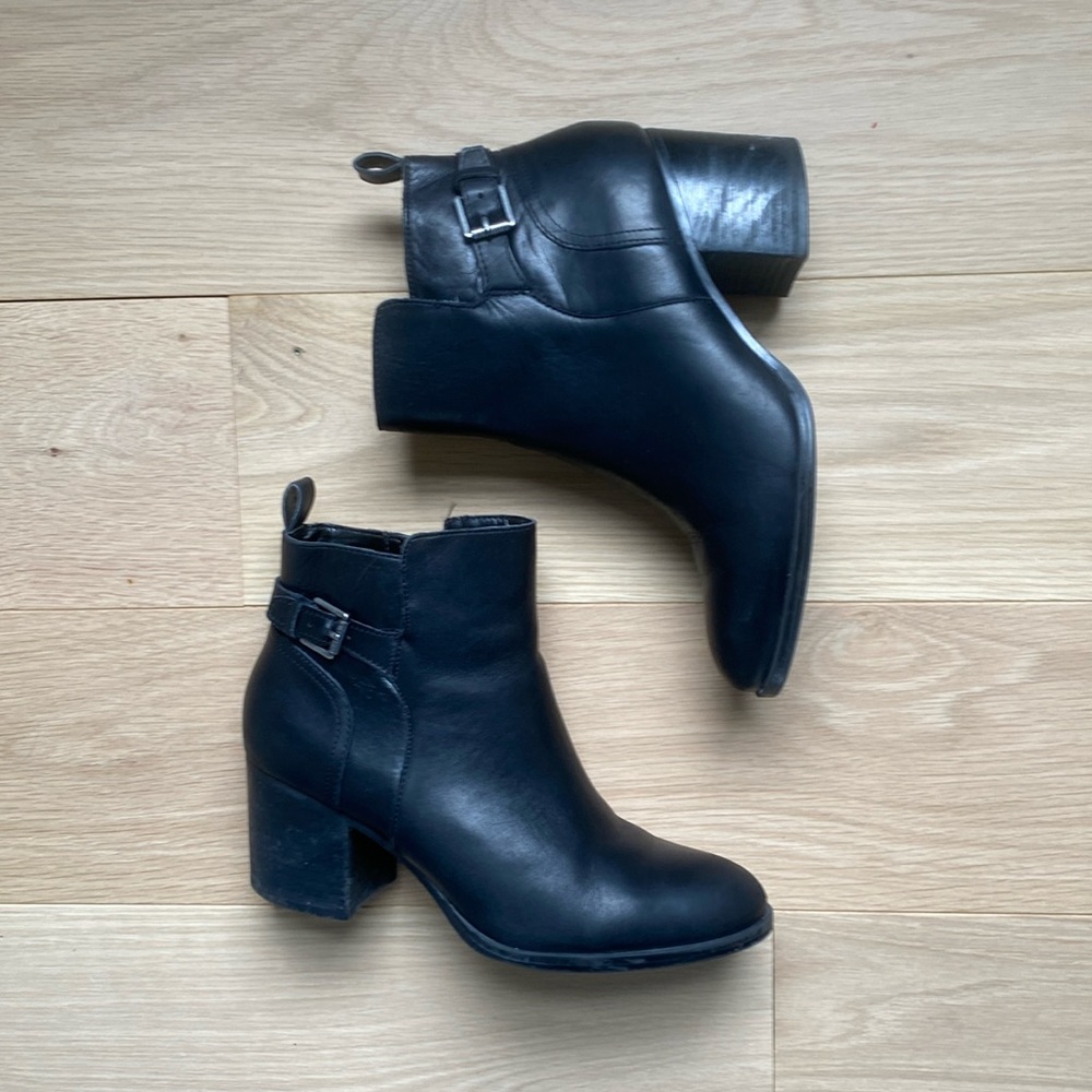 LAUREN Ralph Lauren leather boots size 8.5